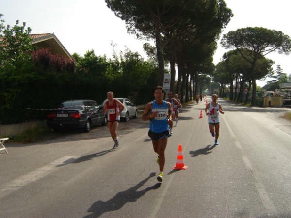 15° km. mezza maratona Pisa 17.05.09 033.jpg