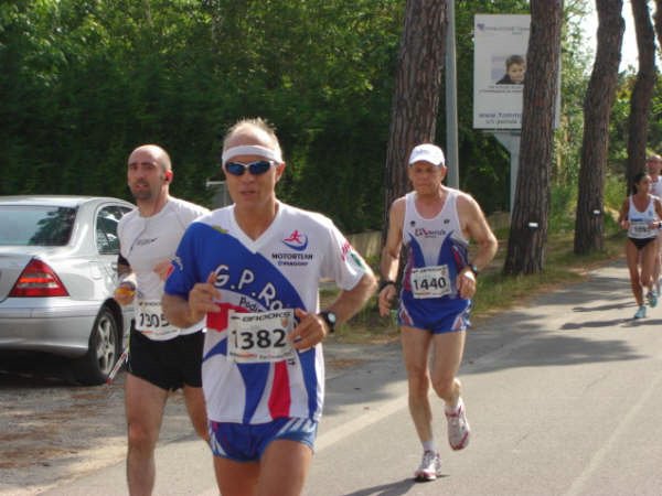 15° km. mezza maratona Pisa 17.05.09 056.jpg