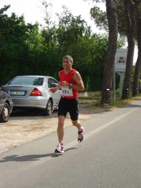 36° km.  Maratona di Pisa 17.05.09 009.jpg