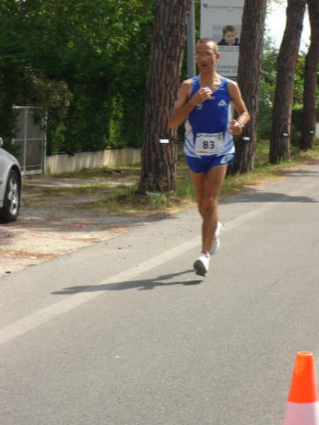 36° km.  Maratona di Pisa 17.05.09 0123.jpg