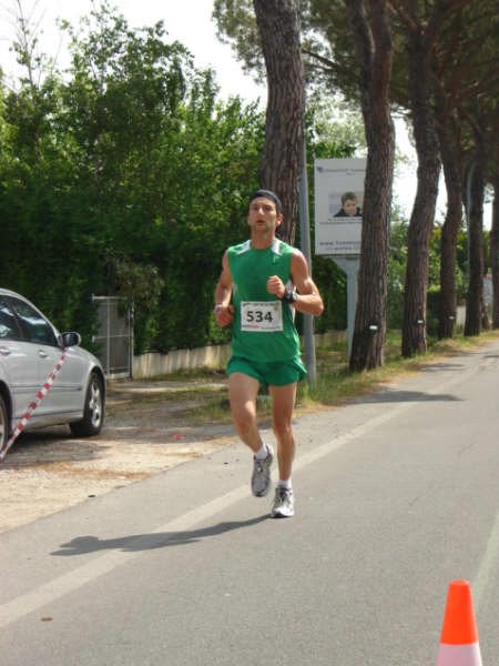 36° km.  Maratona di Pisa 17.05.09 0183.jpg