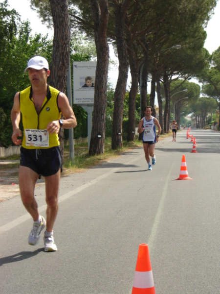 36° km.  Maratona di Pisa 17.05.09 033.jpg