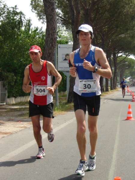 36° km.  Maratona di Pisa 17.05.09 0382.jpg