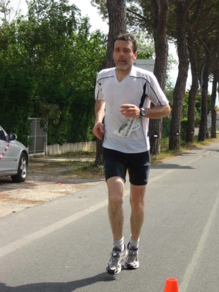 36° km.  Maratona di Pisa 17.05.09 0432.jpg