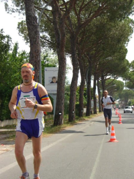 36° km.  Maratona di Pisa 17.05.09 0592.jpg