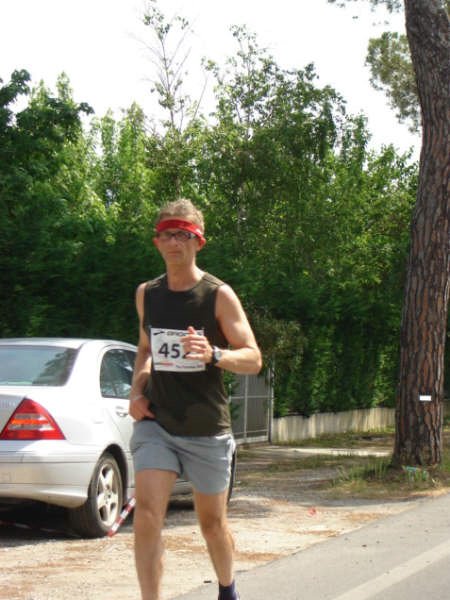 36° km.  Maratona di Pisa 17.05.09 072.jpg