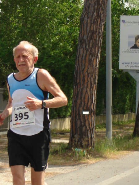 36° km.  Maratona di Pisa 17.05.09 087.jpg