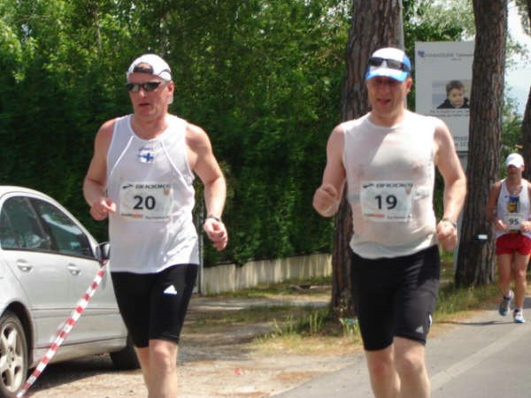 36° km.  Maratona di Pisa 17.05.09 117.jpg