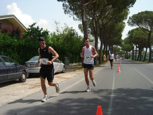 36° km.  Maratona di Pisa 17.05.09 125.jpg